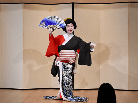 日本には、その土地土地に根付いたさまざまな踊りがあります。